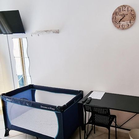 The Queen Bed & Breakfast Наполи Екстериор снимка