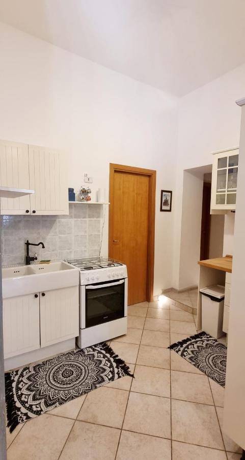 The Queen Bed & Breakfast Наполи Екстериор снимка