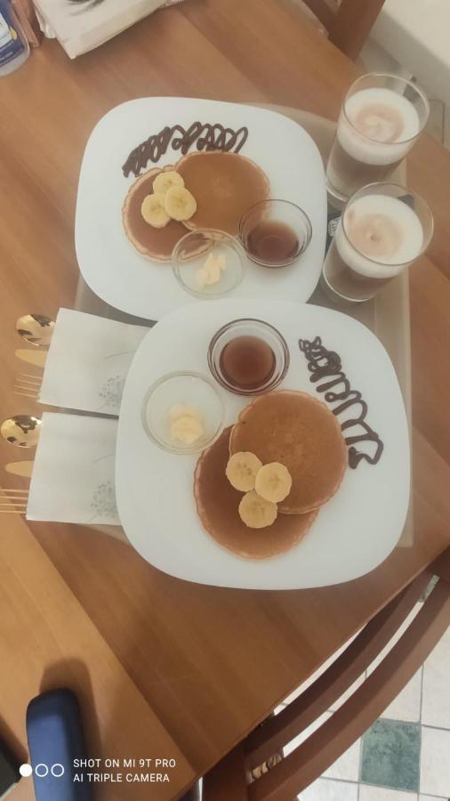 The Queen Bed & Breakfast Наполи Екстериор снимка